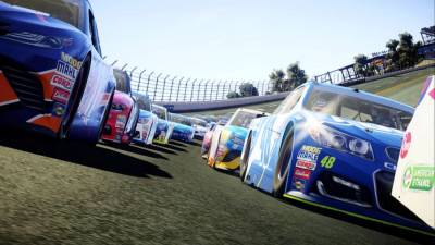 NASCAR Heat 2 скачать на пк