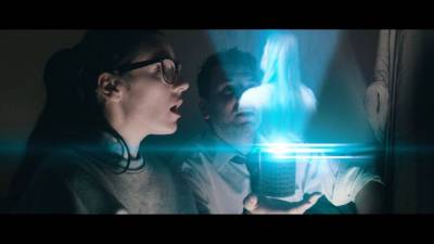 The Dark Side of the Moon: An Interactive FMV Thriller бесплатно скачать на пк